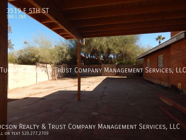 Building Photo - In the heart of Tucson, your new home awaits,