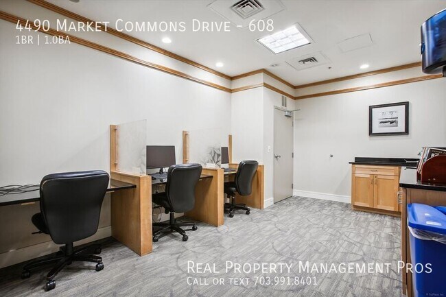 Building Photo - 4490 Market Commons Dr