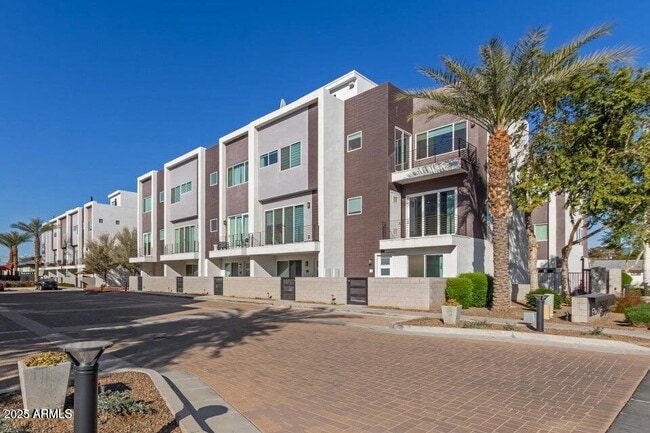 Building Photo - 4444 N 25th St