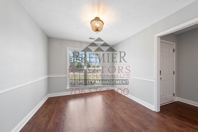 Building Photo - 8079 Garrett Pines Dr