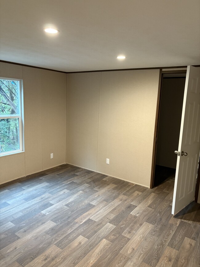 Building Photo - 7214 Comstock Cove