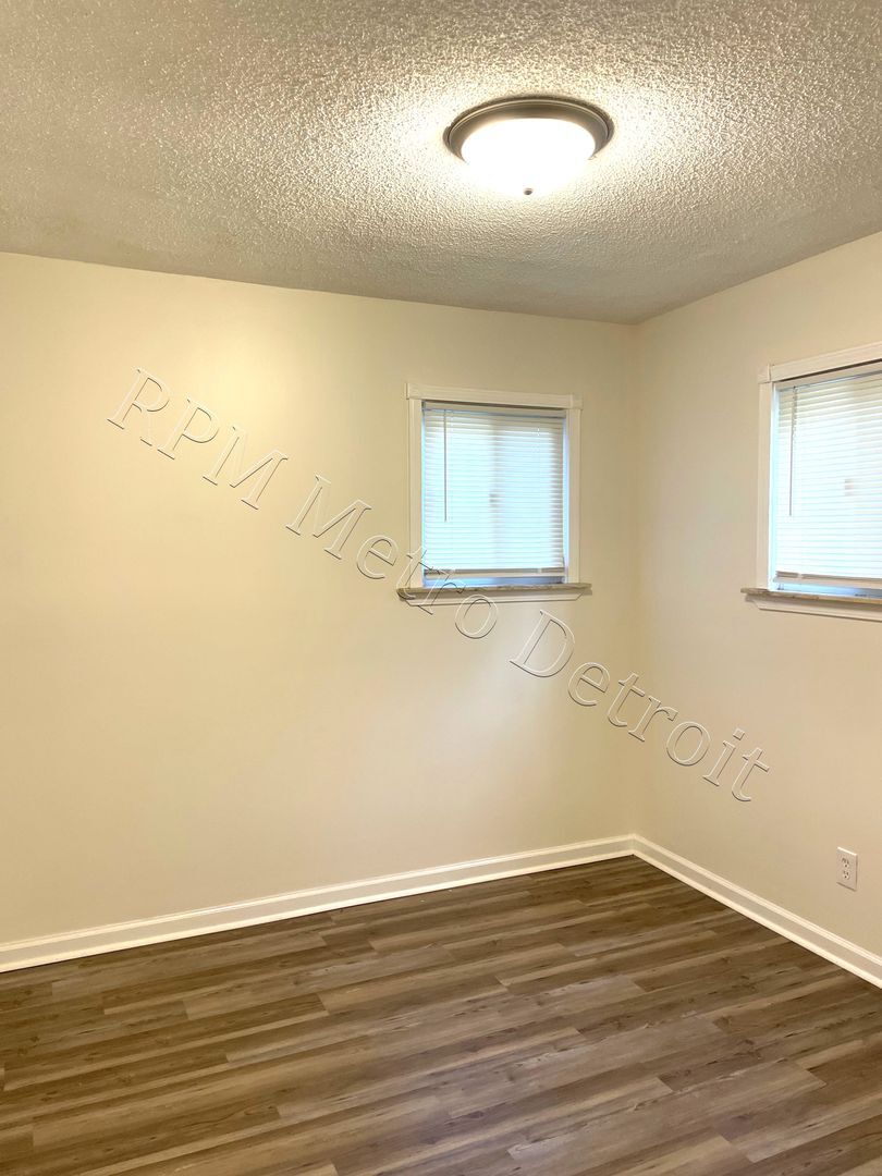Building Photo - 3567 Spruce St