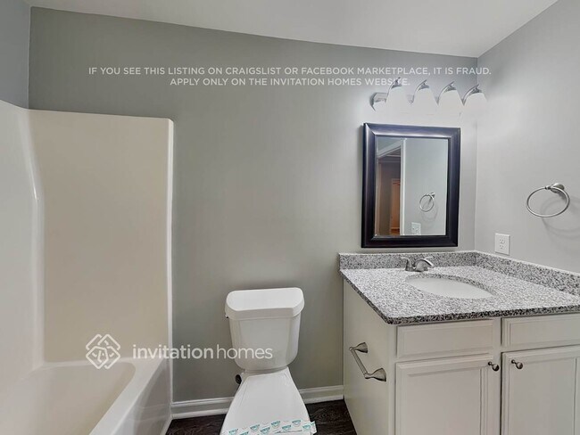 Building Photo - 1215 Pinehaven Ct