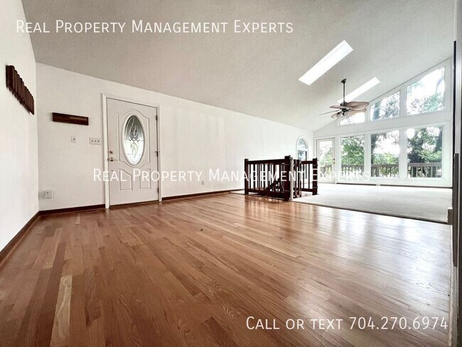 Building Photo - 3324 Sadler Rd