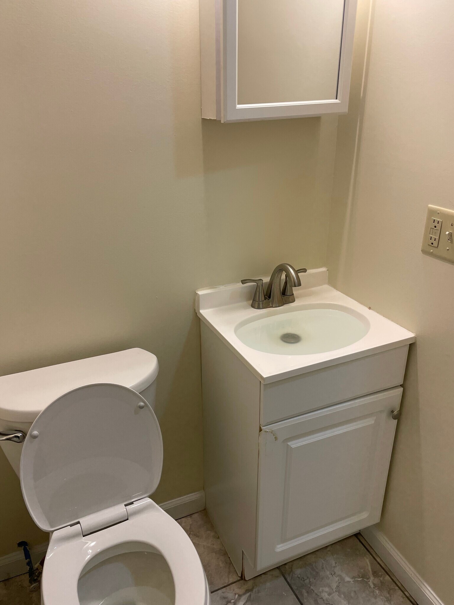 Building Photo - 1558 Scott St