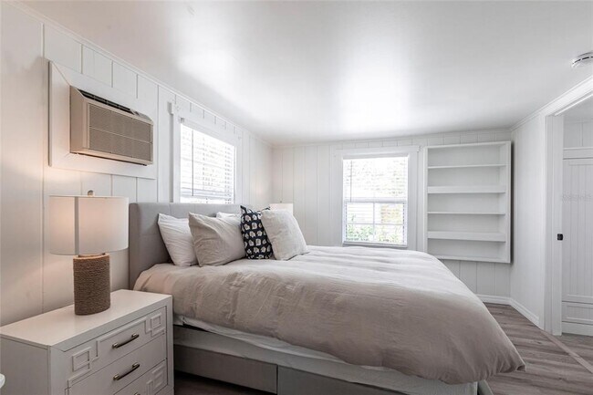 Building Photo - 640 Broadway St