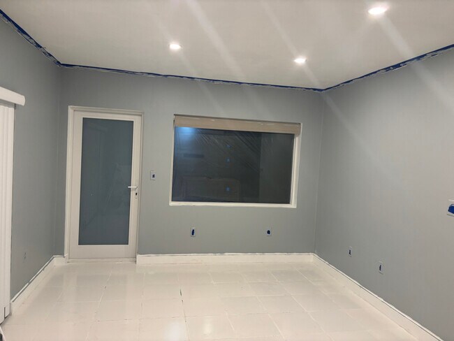 Building Photo - 8040 Tatum Waterway Dr