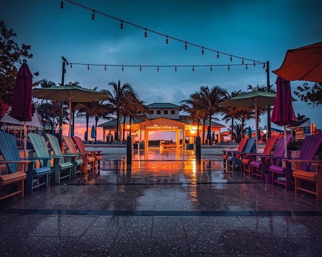 Building Photo - 2421 NE 65th St