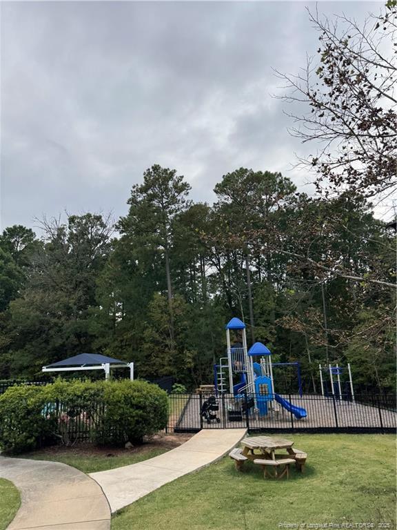 Building Photo - 116 Higher Learning Dr