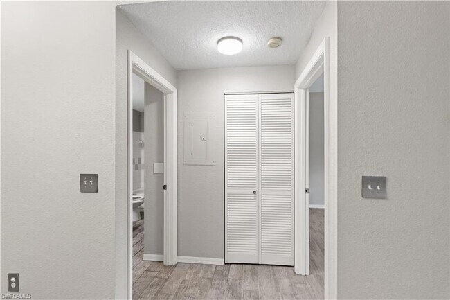 Building Photo - 11561 Villa Grand