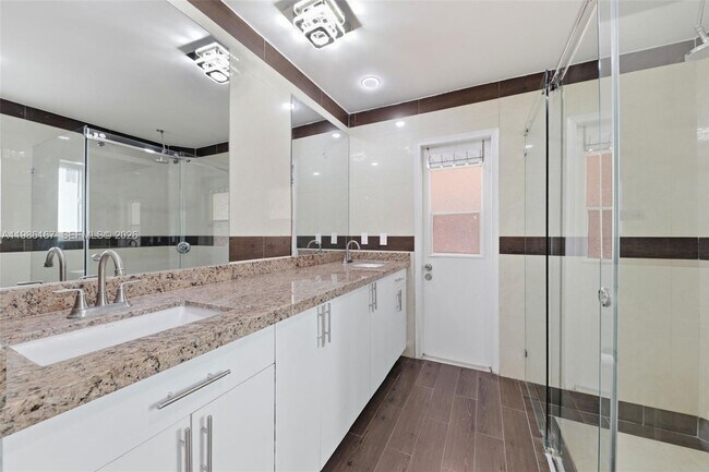 Building Photo - 6344 NW 74th Terrace