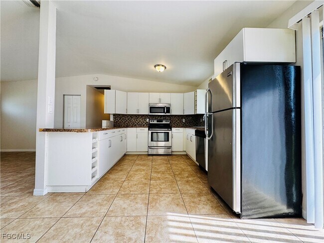 Building Photo - 3313 14th St SW