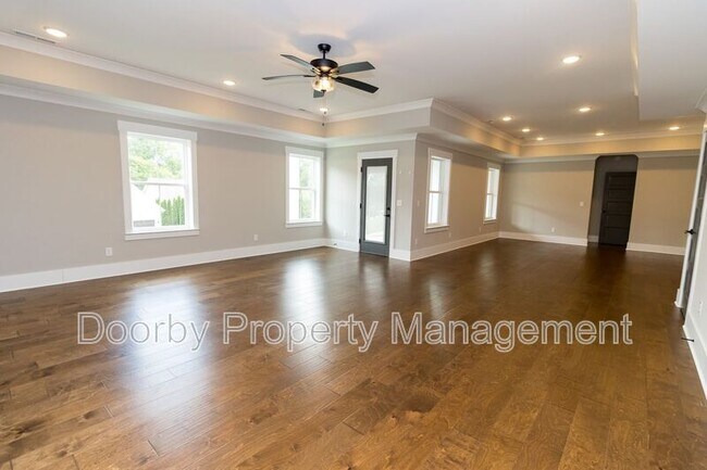 Building Photo - 2760 Ridge Park Dr