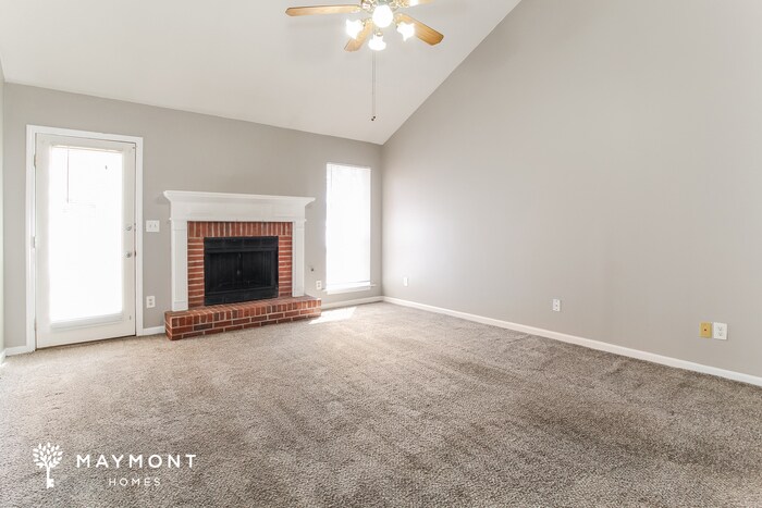 Building Photo - 7076 Lakeview Dr