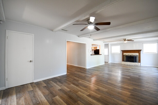 Building Photo - 3534 Huntlee Dr
