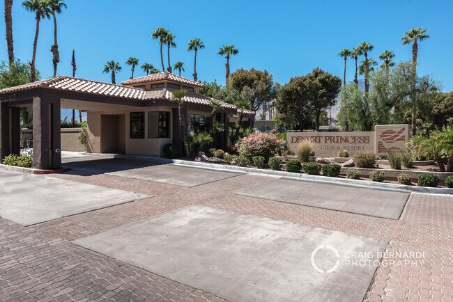 Building Photo - 67360 S Chimayo Dr