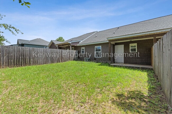 Building Photo - 6107 Village W Ln
