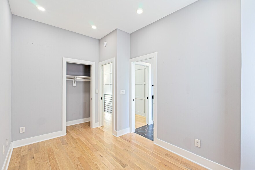 Building Photo - 1219 Wylie St NE