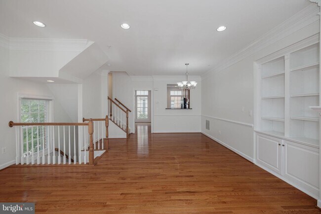 Building Photo - 5180 Brawner Pl