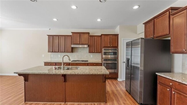 Building Photo - 705 Ayala Pl