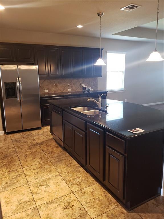 Building Photo - 662 Hot Spring Valley