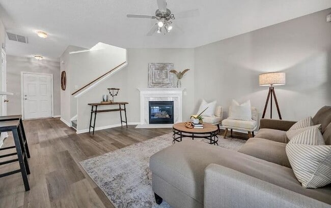 Building Photo - Remodeled home