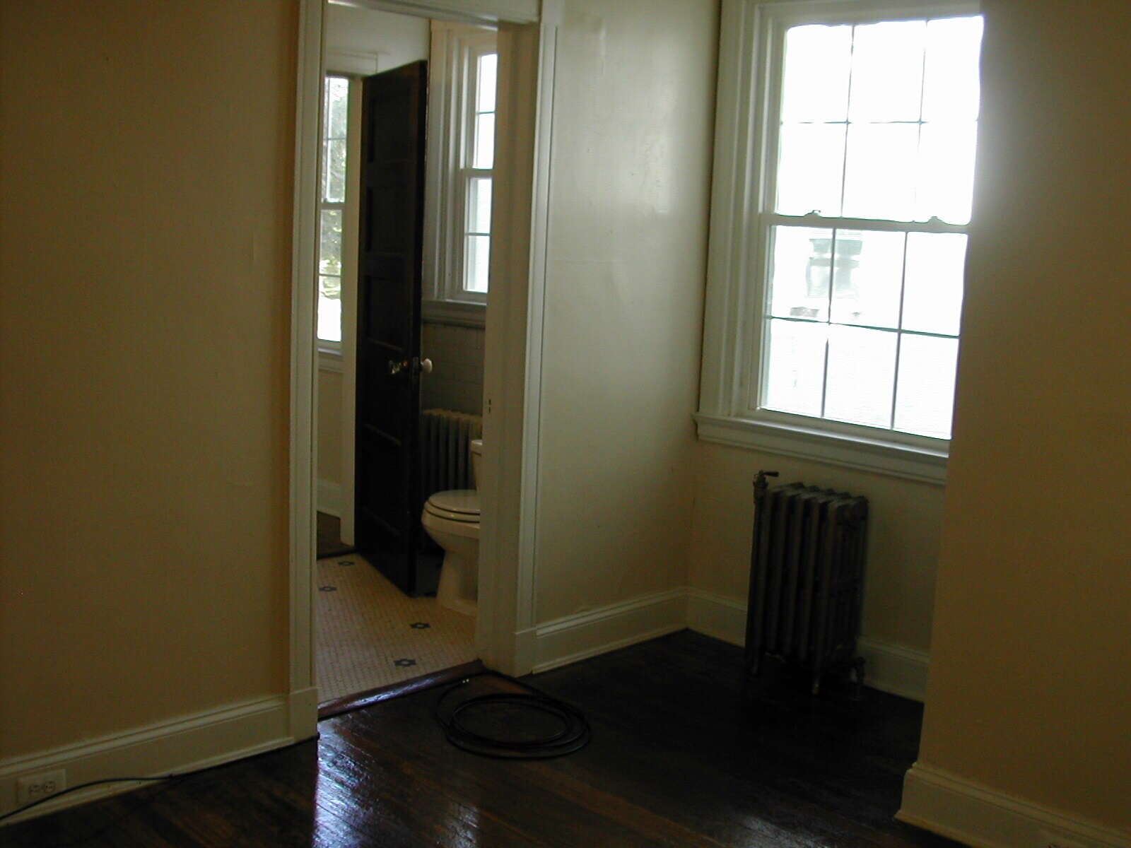 Building Photo - 4135 Roland Ave