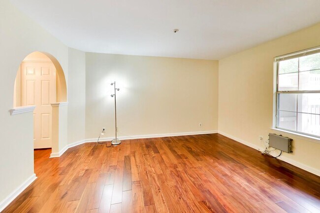 Building Photo - 10823 Hampton Mill Terrace