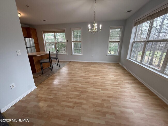 Building Photo - 554 St Andrews Pl