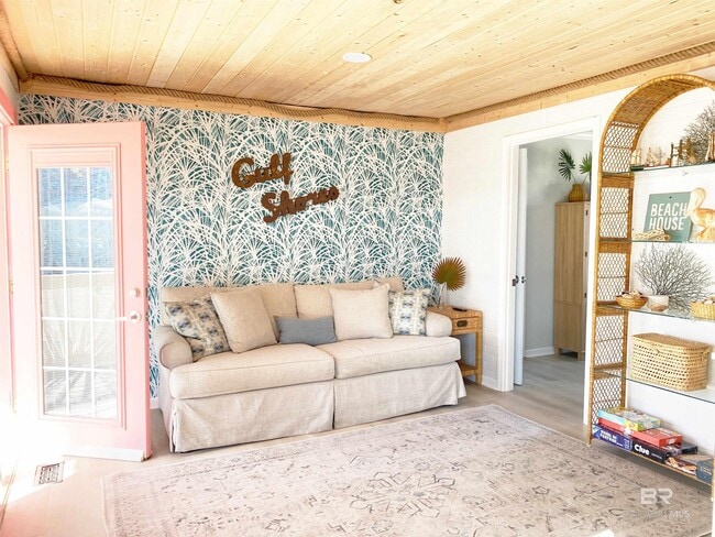 Building Photo - 450 E 1st Ave