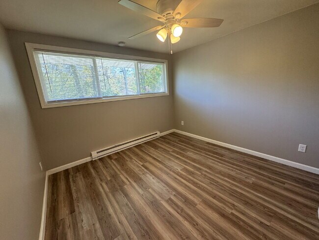 Building Photo - “Brand New Feel!” — Freshly Renovated 1 Bed with Modern Finishes