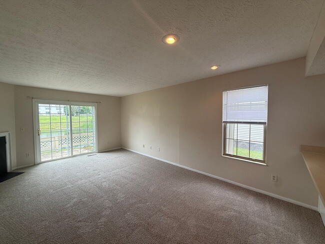 Building Photo - 5931 Shadow Lake Cir