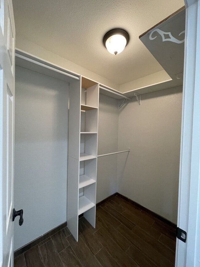 Building Photo - One-of-a-Kind Turnkey Sparks Home!