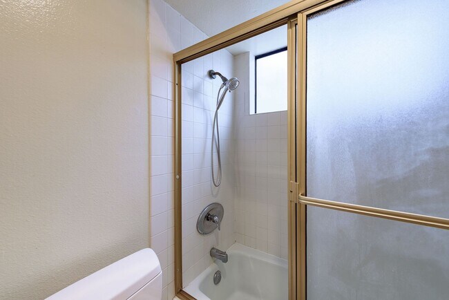 Building Photo - Spacious SDSU Townhome For Rent!