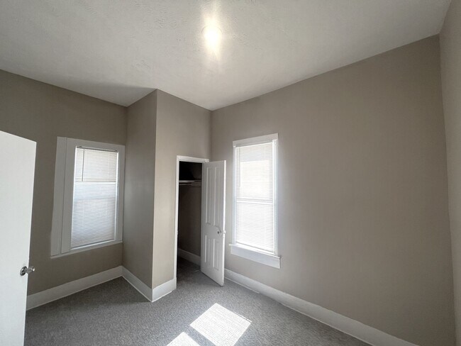 Building Photo - ZIGZAG, LLC:[TRAN][ZIGZAC][KT][CAG] 1942 S 16 ST