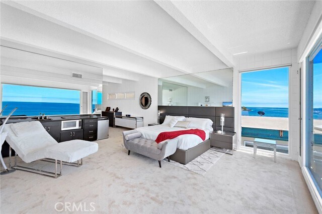 Building Photo - 31877 Circle Dr