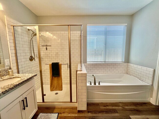 Building Photo - Awesome 3 Bedroom Home for Rent in West Ro...