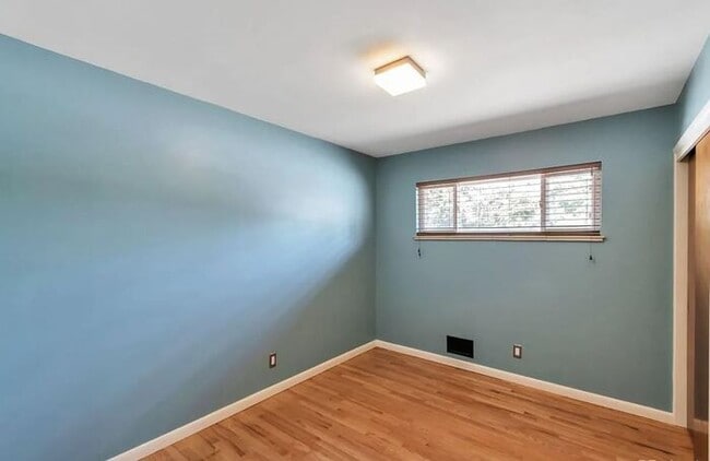Building Photo - Charming 3 beds 1 bath in Littleton