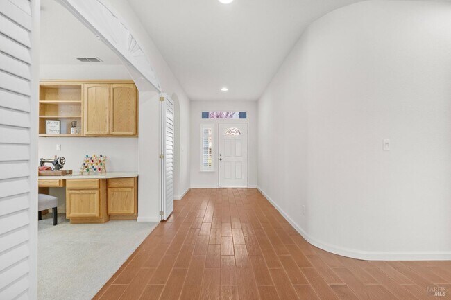 Building Photo - 369 Pebble Beach Dr