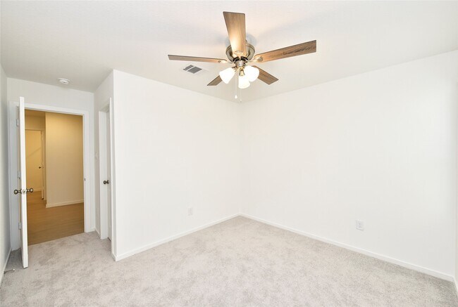 Building Photo - 10218 Prairie Dunes Ln