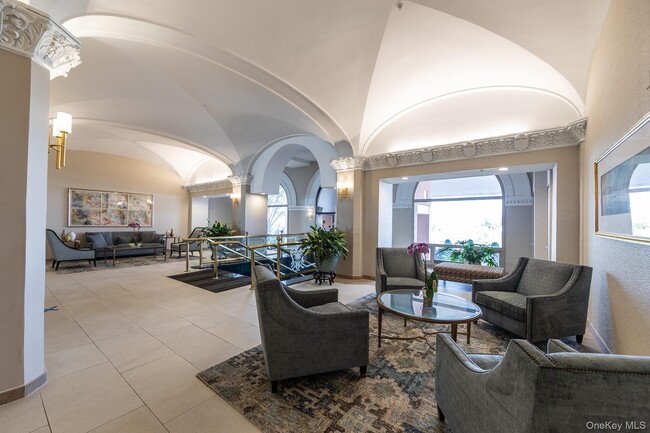 Building Photo - 2 Richmond Rd