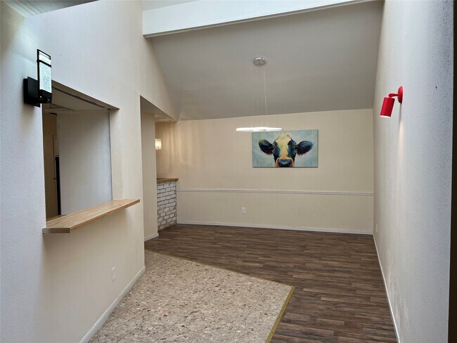 Building Photo - 6630 Trigate Dr