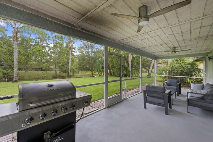 Building Photo - 756 Juniper Pl