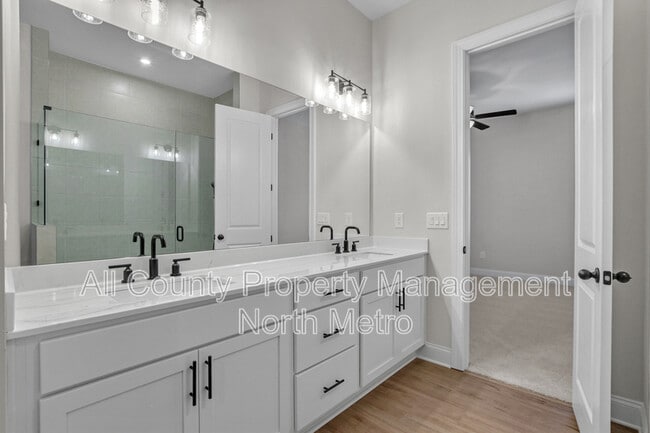Building Photo - 718 Stickley Oak Way