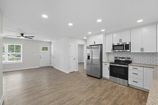 Building Photo - 6629 Ashbrooke Drive