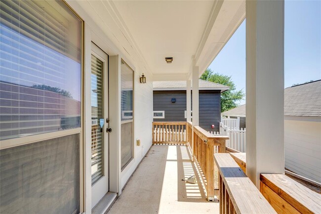 Building Photo - 483 McGarity