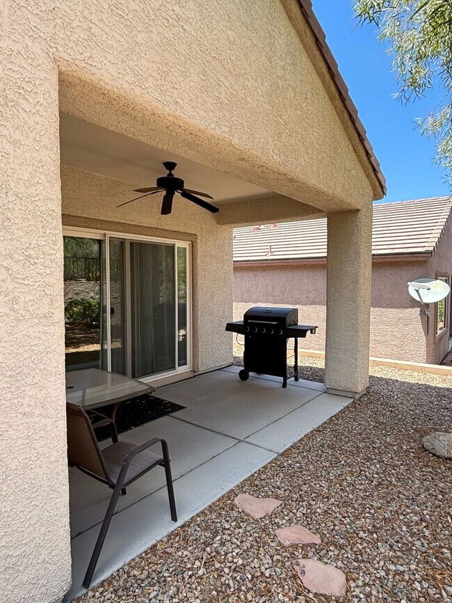 Building Photo - Charming 2-Bed Retreat with Covered Patio in Solera 55+
