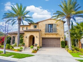 Building Photo - Luxury Executive Rental in Guard-Gated Hidden Canyon