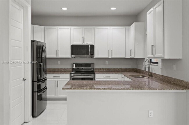 Building Photo - 635 NE 191st Terrace