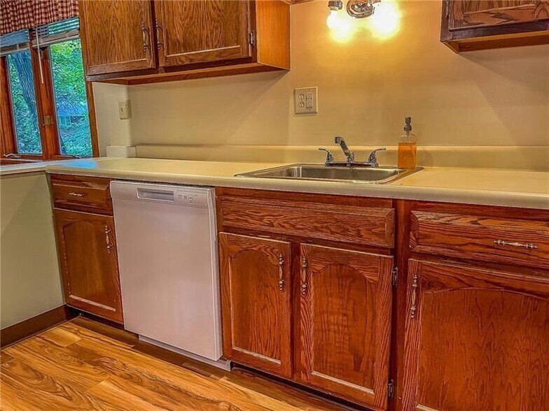 Building Photo - 3166 Babcock Blvd